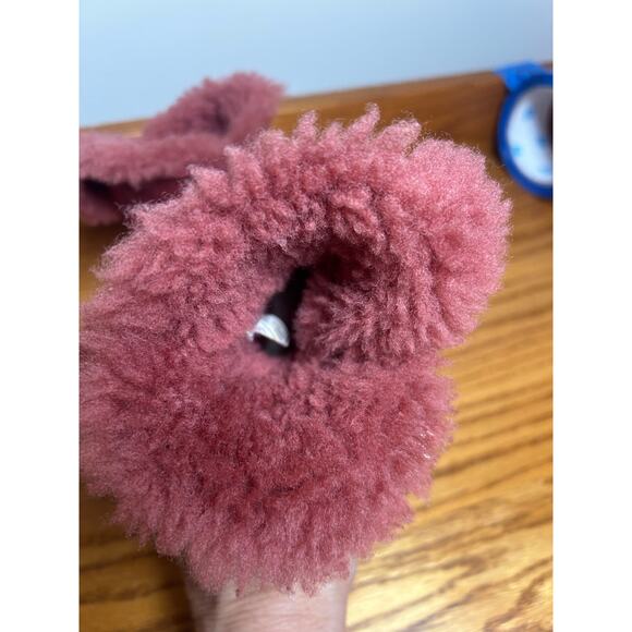 Ugg Classic Bailey Button Toddlers Kids Cranberry Suede Boot 5991T Size 6 - Picture 4 of 8